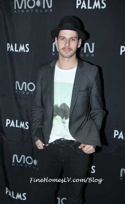 Mark Foster at Moon Nightclub