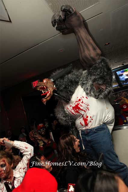 Night of the Killer Costumes at Ghostbar