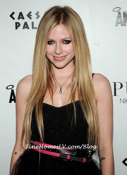 Avril Lavigne at PURE Las Vegas Avril Lavigne Pop Rock Star Avril Lavigne
