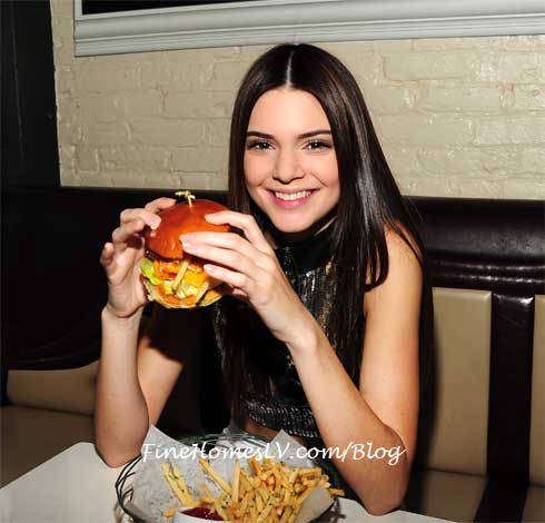 Kendall Jenner With Sugar Factory Burger